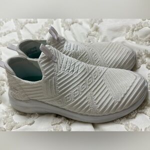 Skechers White Athletic Shoes